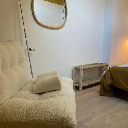De Prestige Neuf, Vue Montagne Et 2 Balcons St Mamet, Luchon *