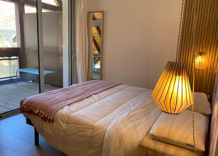 De Prestige Neuf, Vue Montagne Et 2 Balcons St Mamet, Luchon * Montauban-de-Luchon