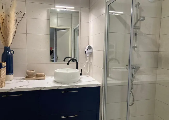 De Prestige Neuf, Vue Montagne Et 2 Balcons St Mamet, Luchon * Montauban-de-Luchon