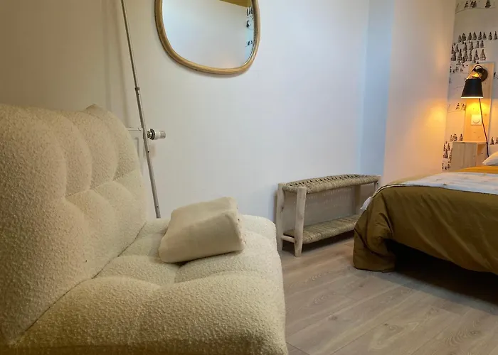 De Prestige Neuf, Vue Montagne Et 2 Balcons St Mamet, Luchon *