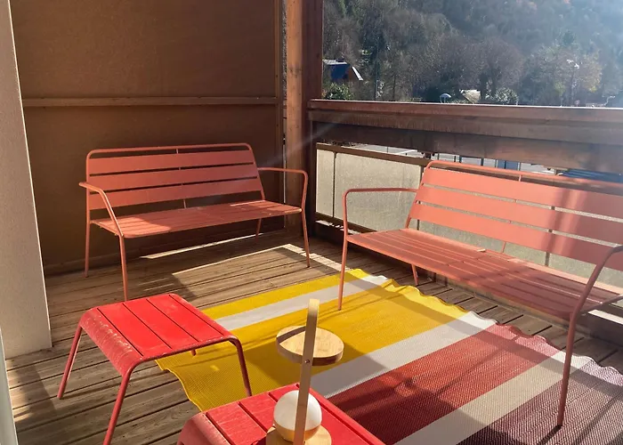 De Prestige Neuf, Vue Montagne Et 2 Balcons St Mamet, Luchon *