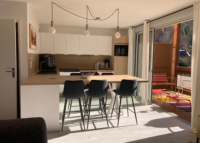 De Prestige Neuf, Vue Montagne Et 2 Balcons St Mamet, Luchon Montauban-de-Luchon