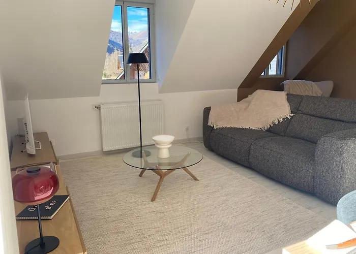 De Prestige Neuf, Vue Montagne Et 2 Balcons St Mamet, Luchon